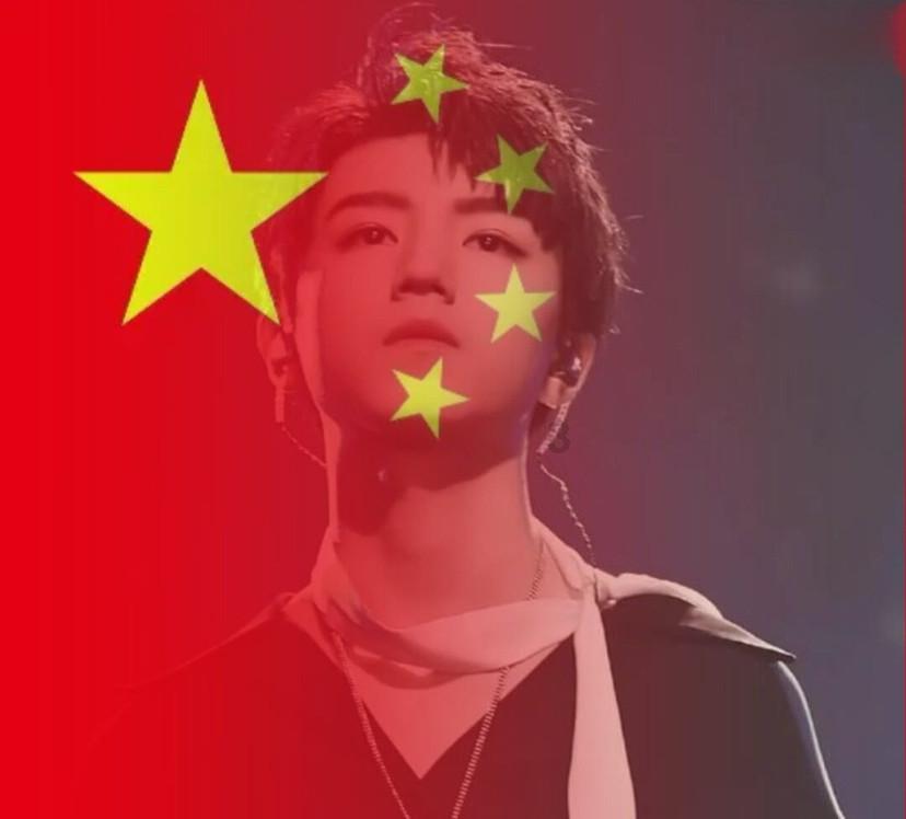 夏季纽扣裙